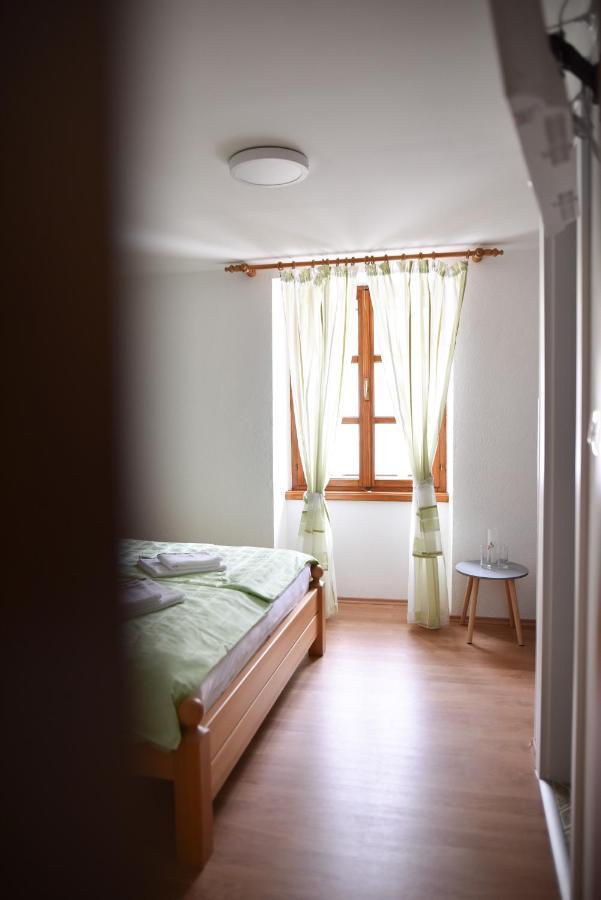 Luka'S Amber Rooms In The Center Of Trogir Exterior foto